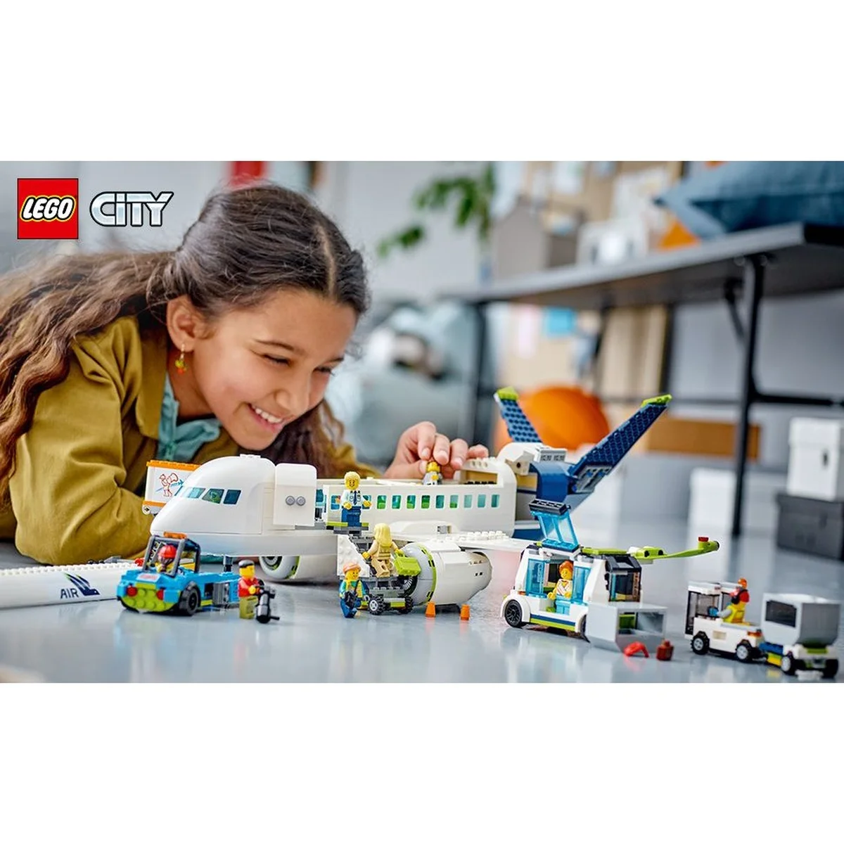 LEGO® City Passagierflugzeug 60367